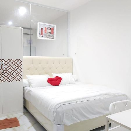 Alex Hostel 2 Palembang Exterior foto